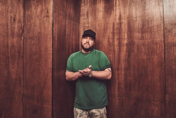 Mitchell Tenpenny main press photo
